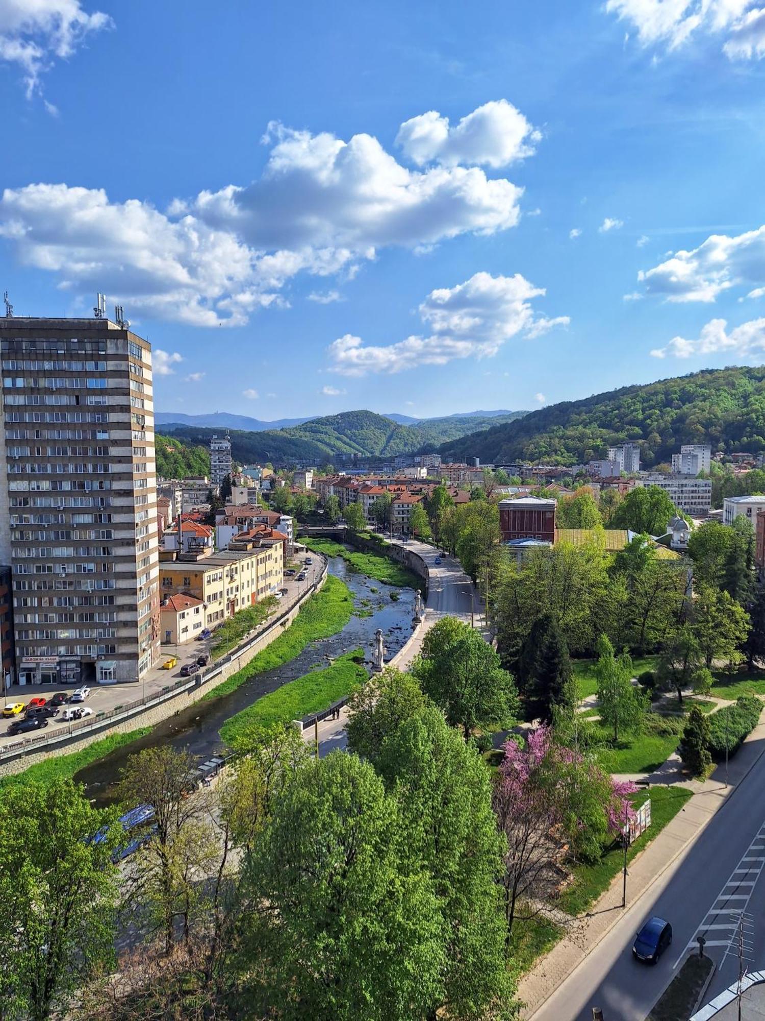 Студио Даневски-Balkan Tower Gabrovo Esterno foto